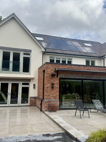 Total NRG Outside view of Viridian Solar Warwickshire